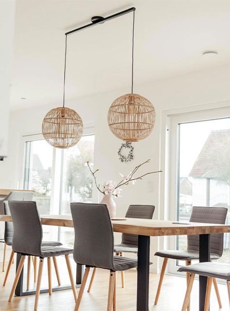 Lightswing Twin mattschwarz im Esszimmer
